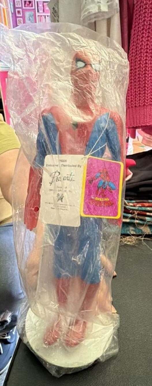 Large vintage 1990 amazing Spiderman 13 inch vinyl figure With Stand
